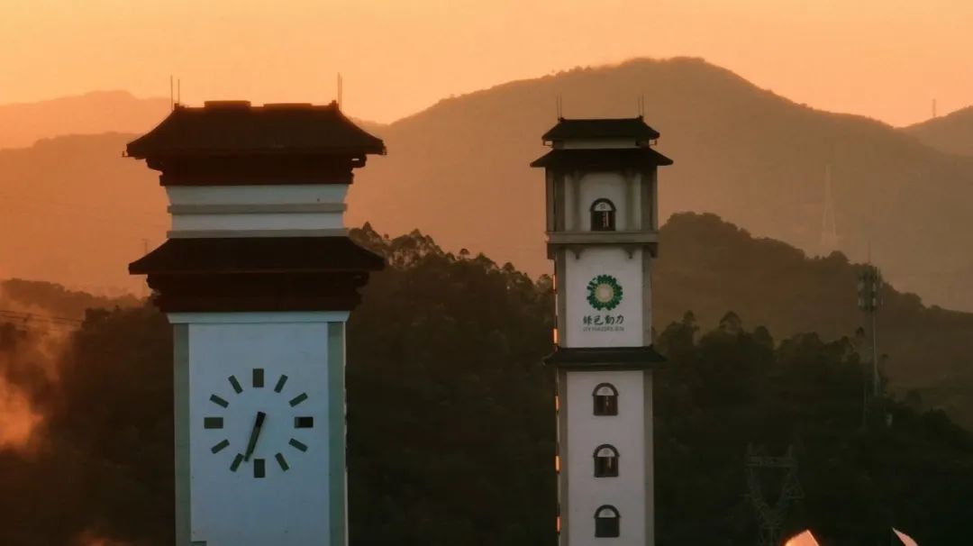 3133cc拉斯维加斯品牌故事《3133cc拉斯维加斯十二时辰 · 只为美好生涯坚守》