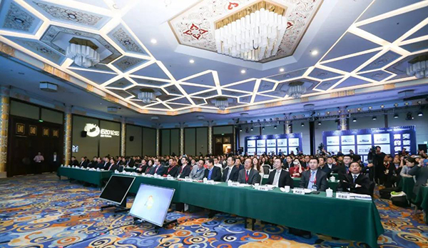 3133cc拉斯维加斯获评“2018年度固废行业最具影响力企业”，党委书记、总裁乔德卫出席固废战术论坛并颁发宗旨演讲